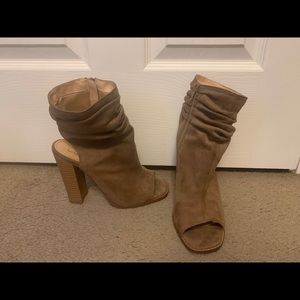 Lulu slouchy heels